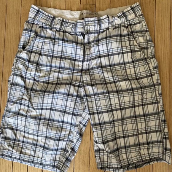 Nautica Jeans Co Mens Sz 34 Plaid Shorts  12” inseam - Picture 1 of 8